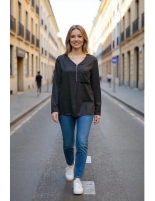 Blouse noire BERSHKA