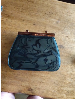 Sac à main en cuir verni